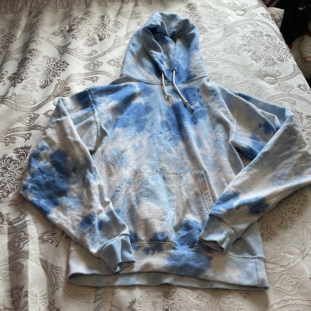 Blue/white Tie dye hoodie